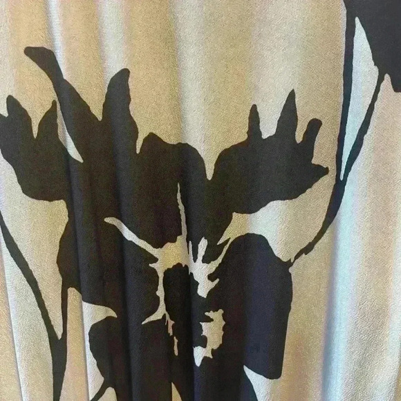 Ramy Brook Ingrid Black White Floral Flutter Sleeve Tiered Mini Dress. - Picture 14 of 14